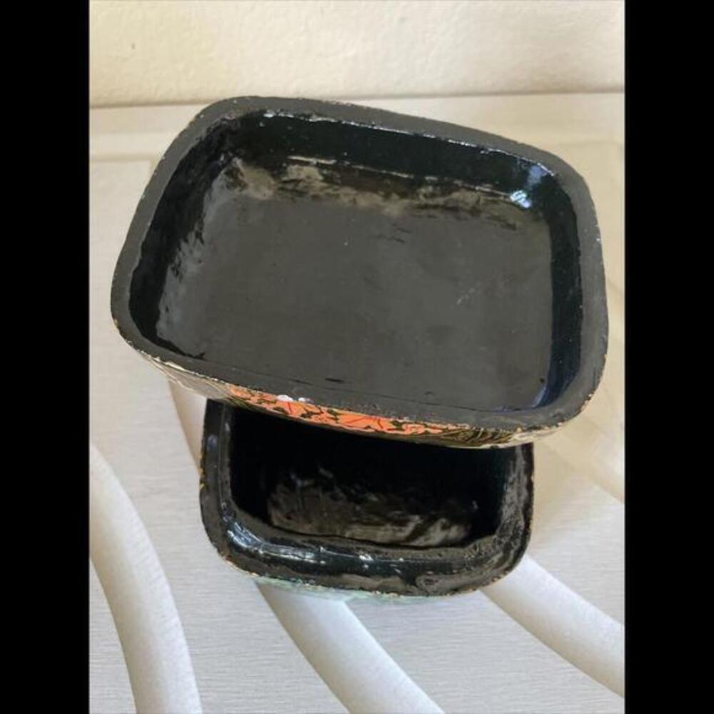 hand painted floral black lacquer Trinket Box 5”x4” - Picture 8 of 8